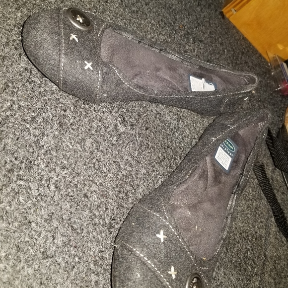 Shoes - Picture 2 of 2